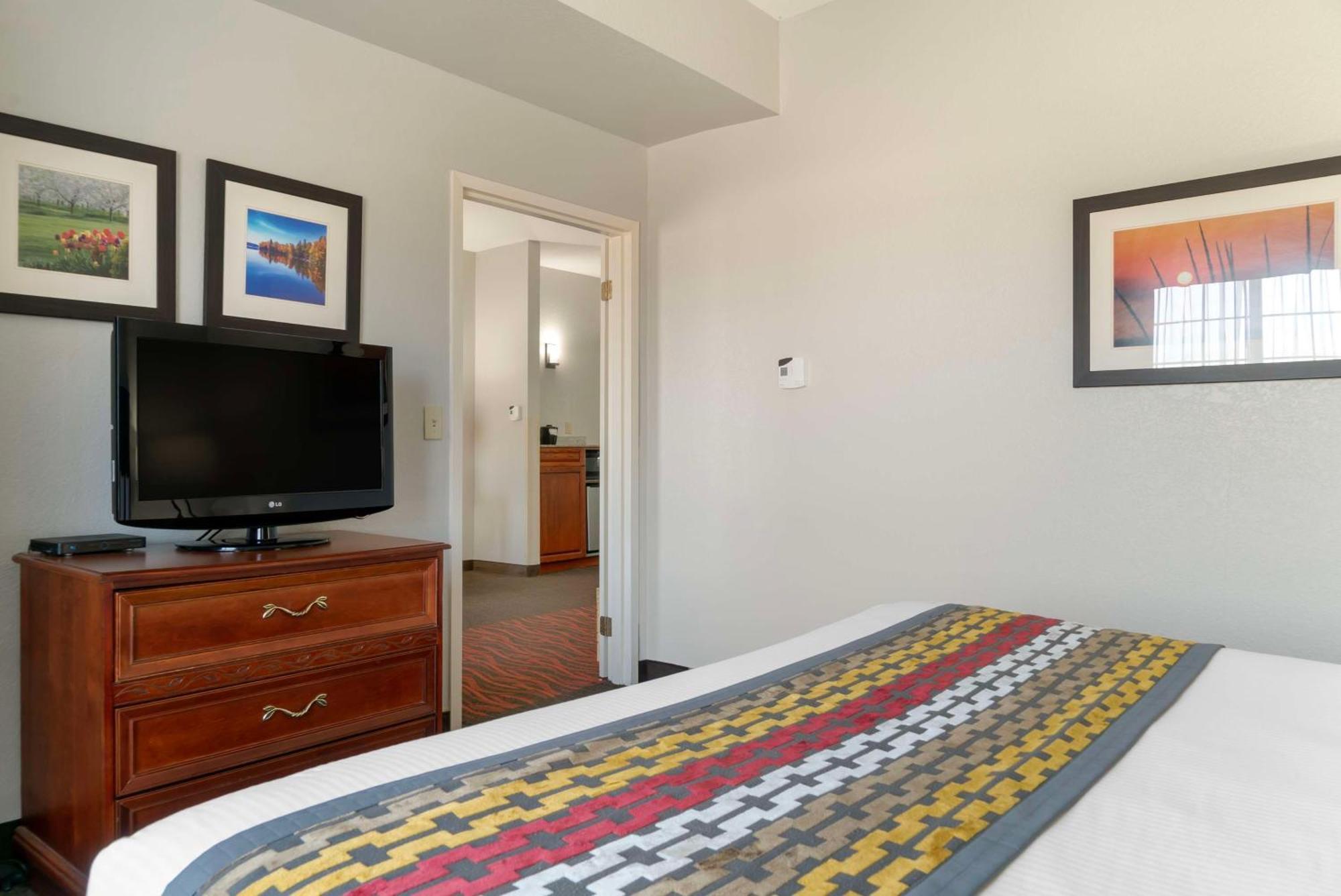 Best Western Executive Inn & Suites Grand Rapids Extérieur photo