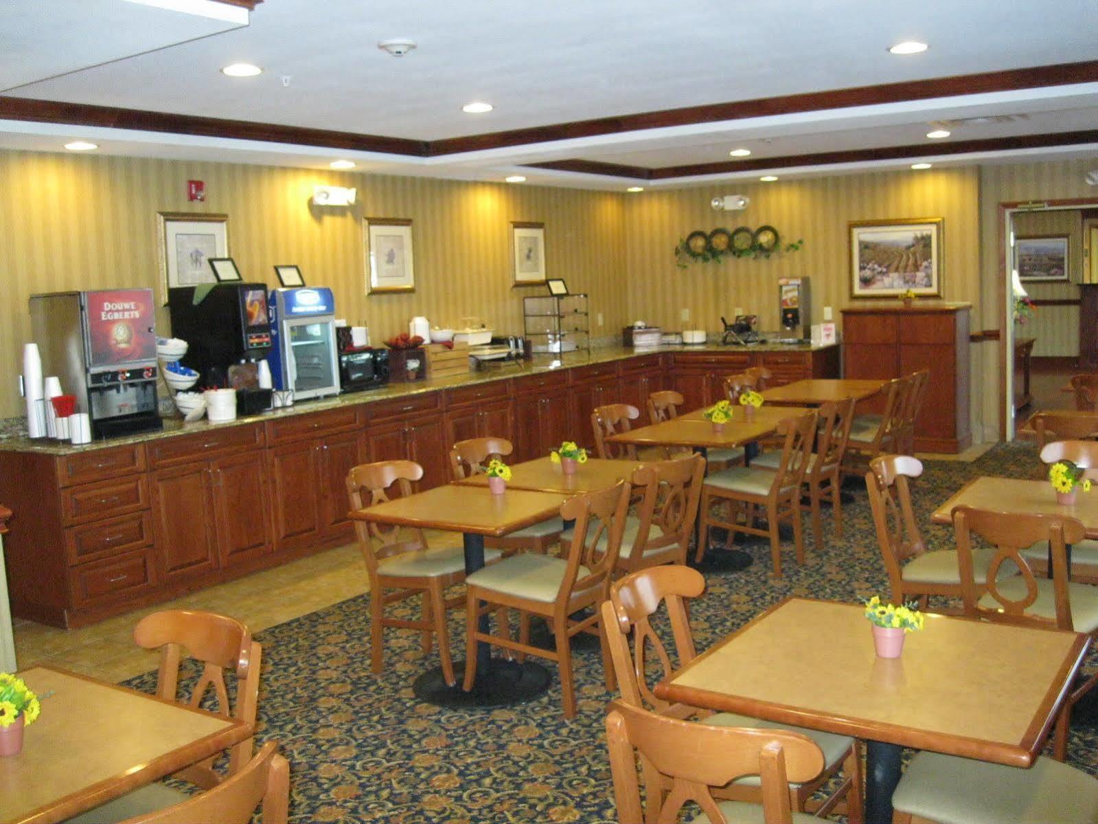 Best Western Executive Inn & Suites Grand Rapids Restaurant photo
