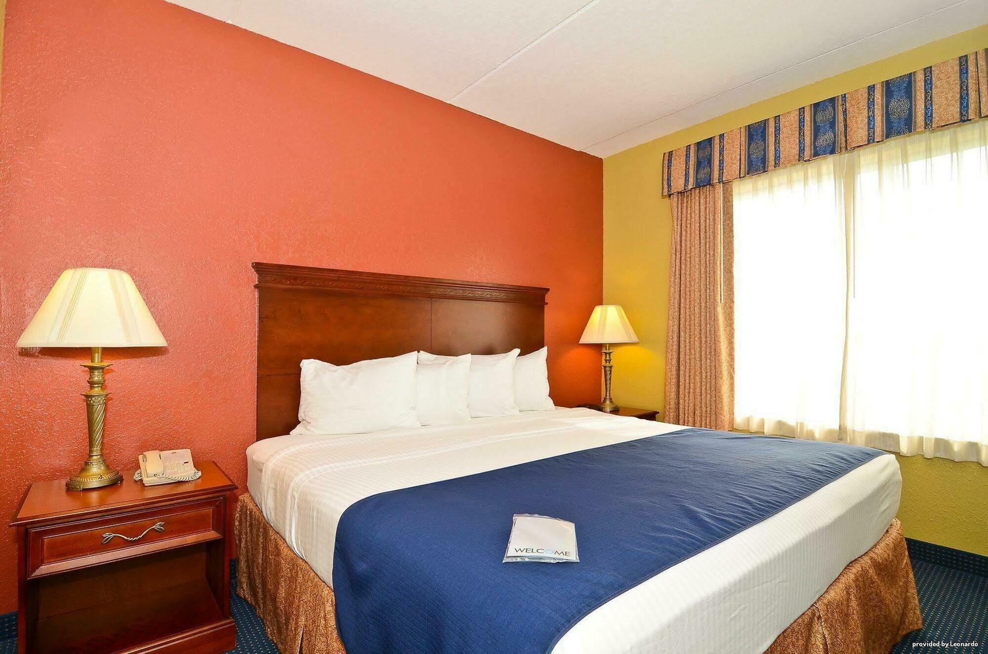 Best Western Executive Inn & Suites Grand Rapids Extérieur photo
